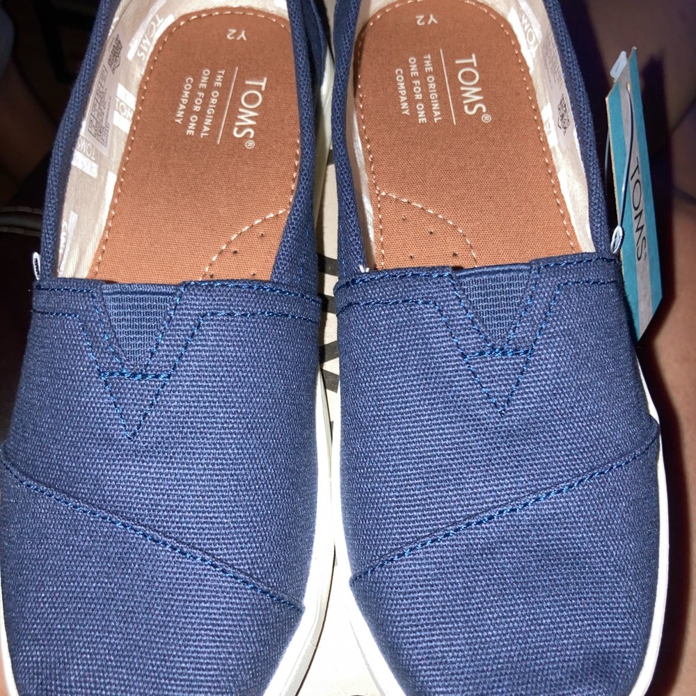 Tom’s Youth Size 2/Blue
